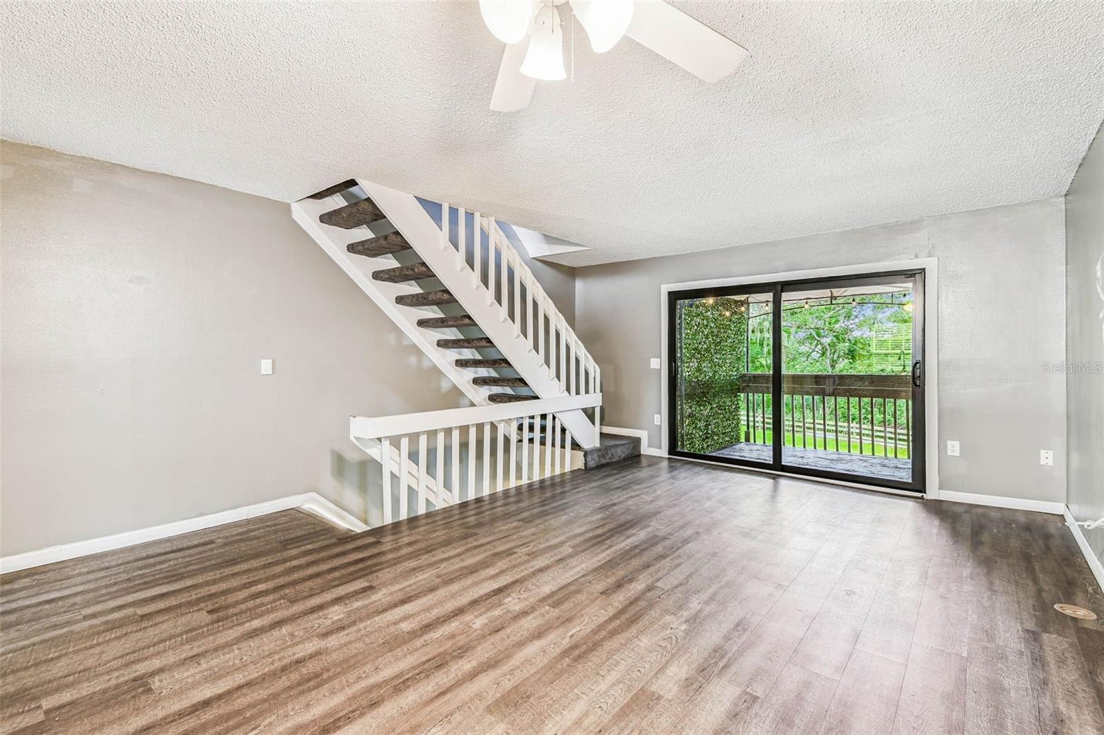 103 BRIGADOON DR, CLEARWATER, FL — photo 9