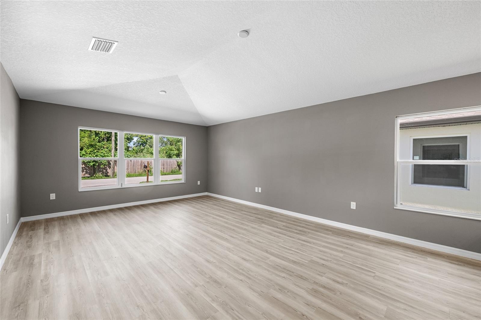 3908 WALNUT AVE, SARASOTA, FL — photo 4