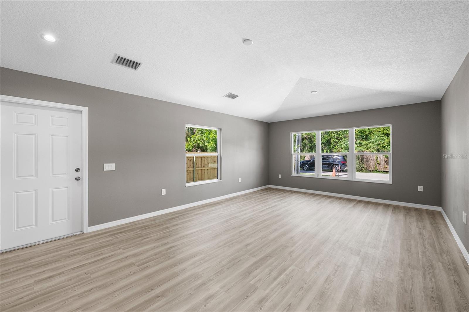 3908 WALNUT AVE, SARASOTA, FL — photo 5