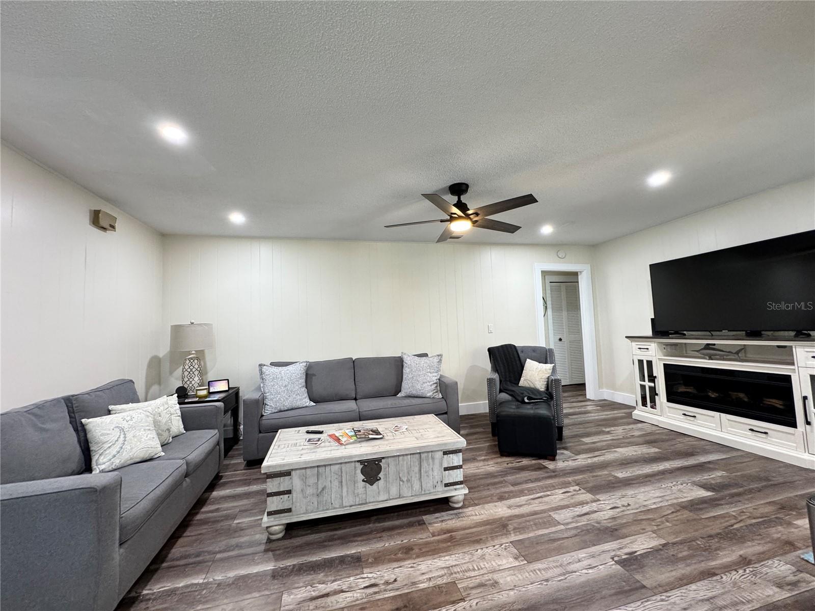 6813 13TH AVENUE DR W, BRADENTON, FL — photo 16