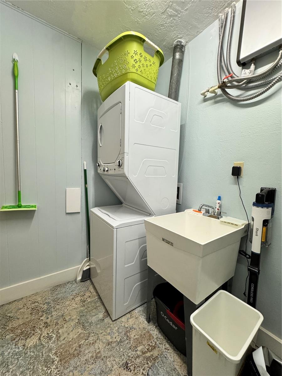 6813 13TH AVENUE DR W, BRADENTON, FL — photo 42