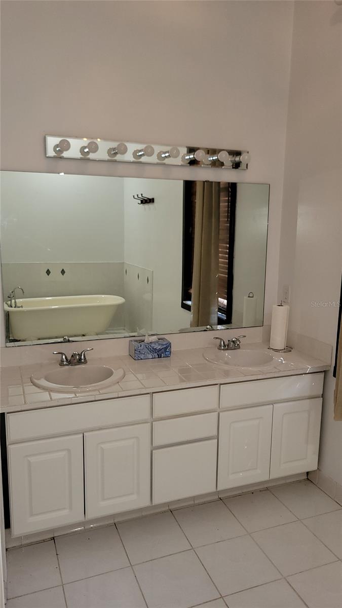 1014 SE 10TH ST, GAINESVILLE, FL — photo 10
