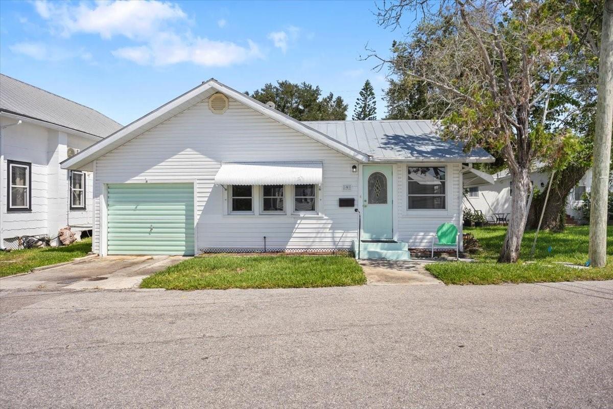 9 SEMINOLE DR, BRADENTON, FL