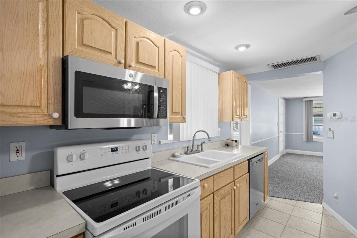 9 SEMINOLE DR, BRADENTON, FL — photo 10