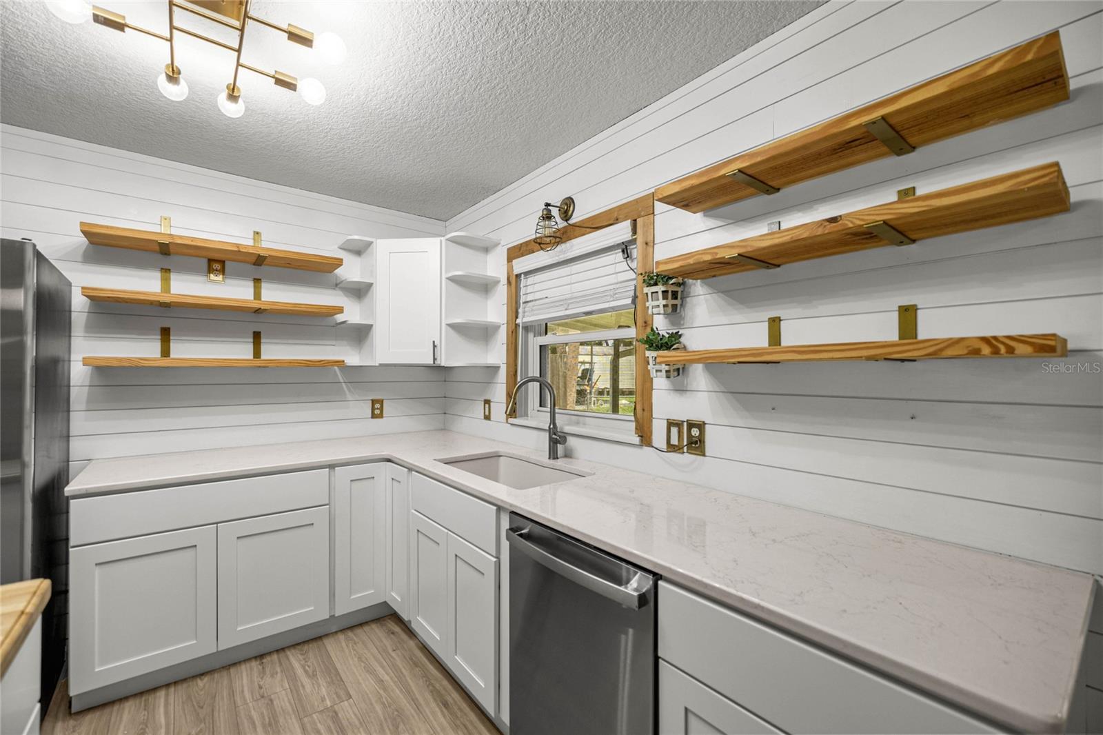 2021 NW 13TH AVE, CRYSTAL RIVER, FL — photo 8
