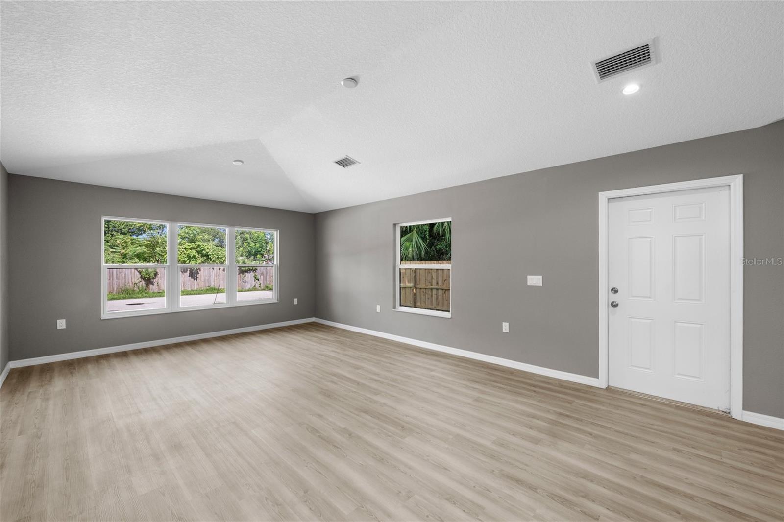 3914 WALNUT AVE, SARASOTA, FL — photo 7