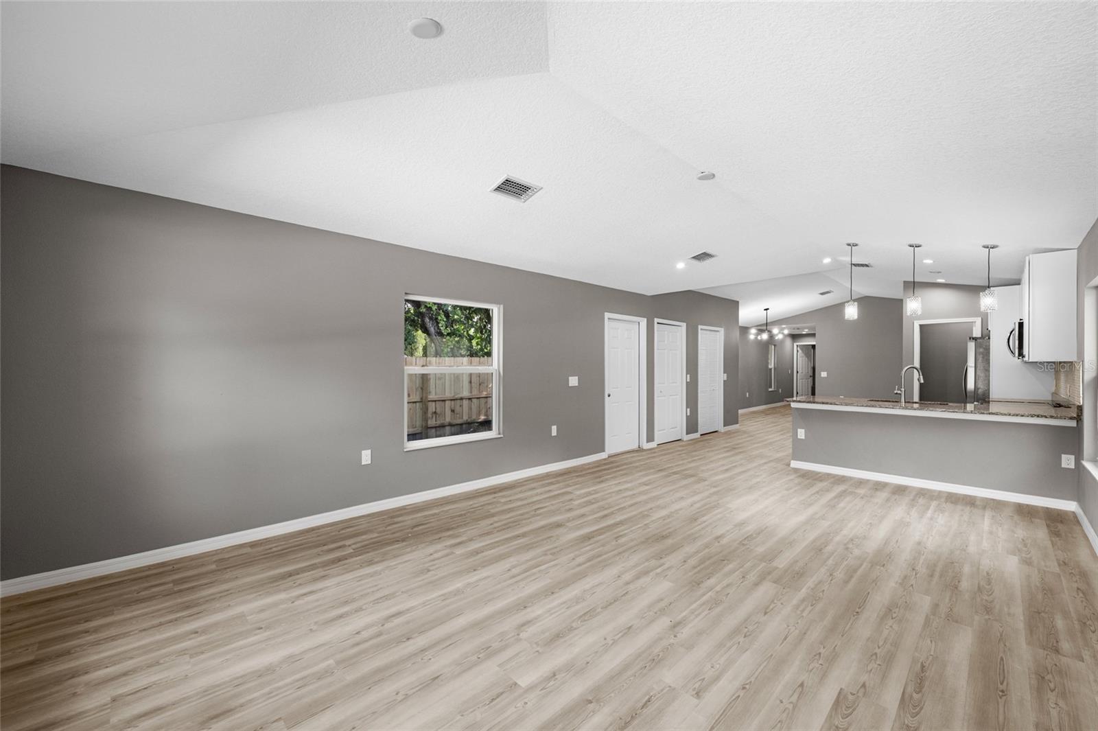 3914 WALNUT AVE, SARASOTA, FL — photo 8