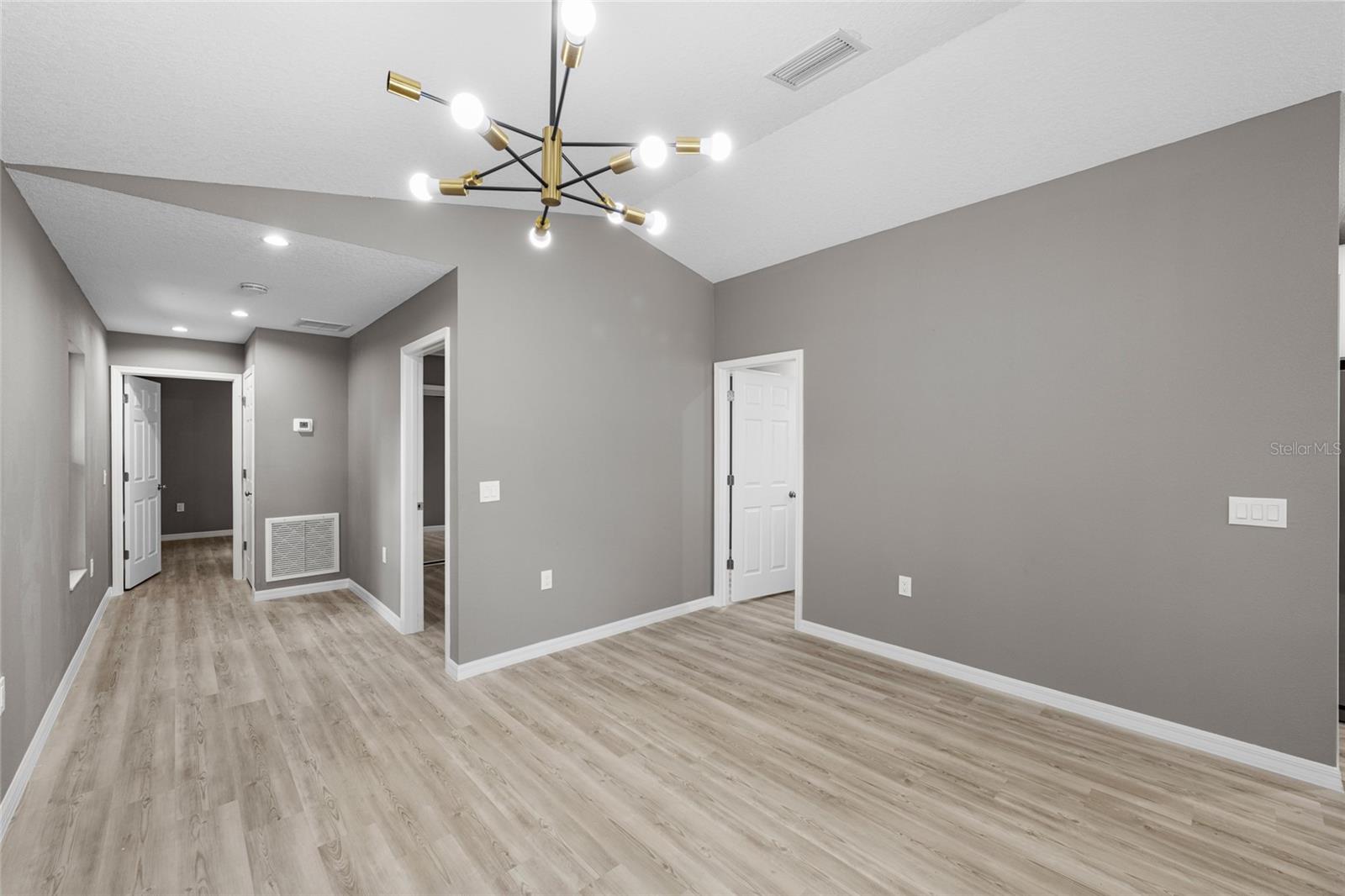 3914 WALNUT AVE, SARASOTA, FL — photo 17