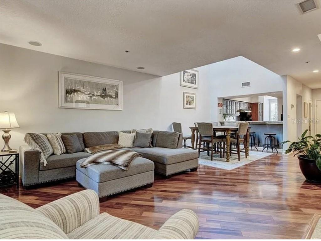 1926 HARBOURSIDE DR #1302, LONGBOAT KEY, FL — photo 3