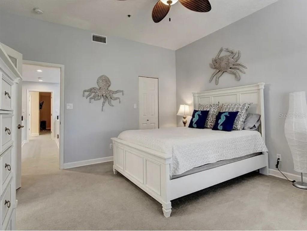 1926 HARBOURSIDE DR #1302, LONGBOAT KEY, FL — photo 8