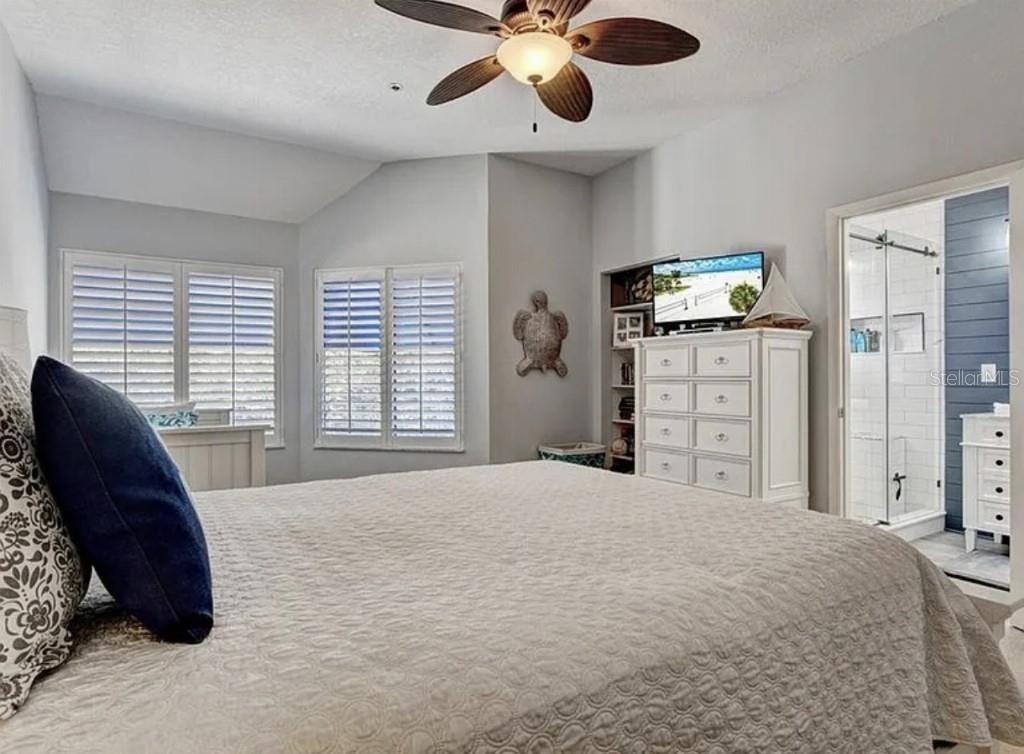 1926 HARBOURSIDE DR #1302, LONGBOAT KEY, FL — photo 20
