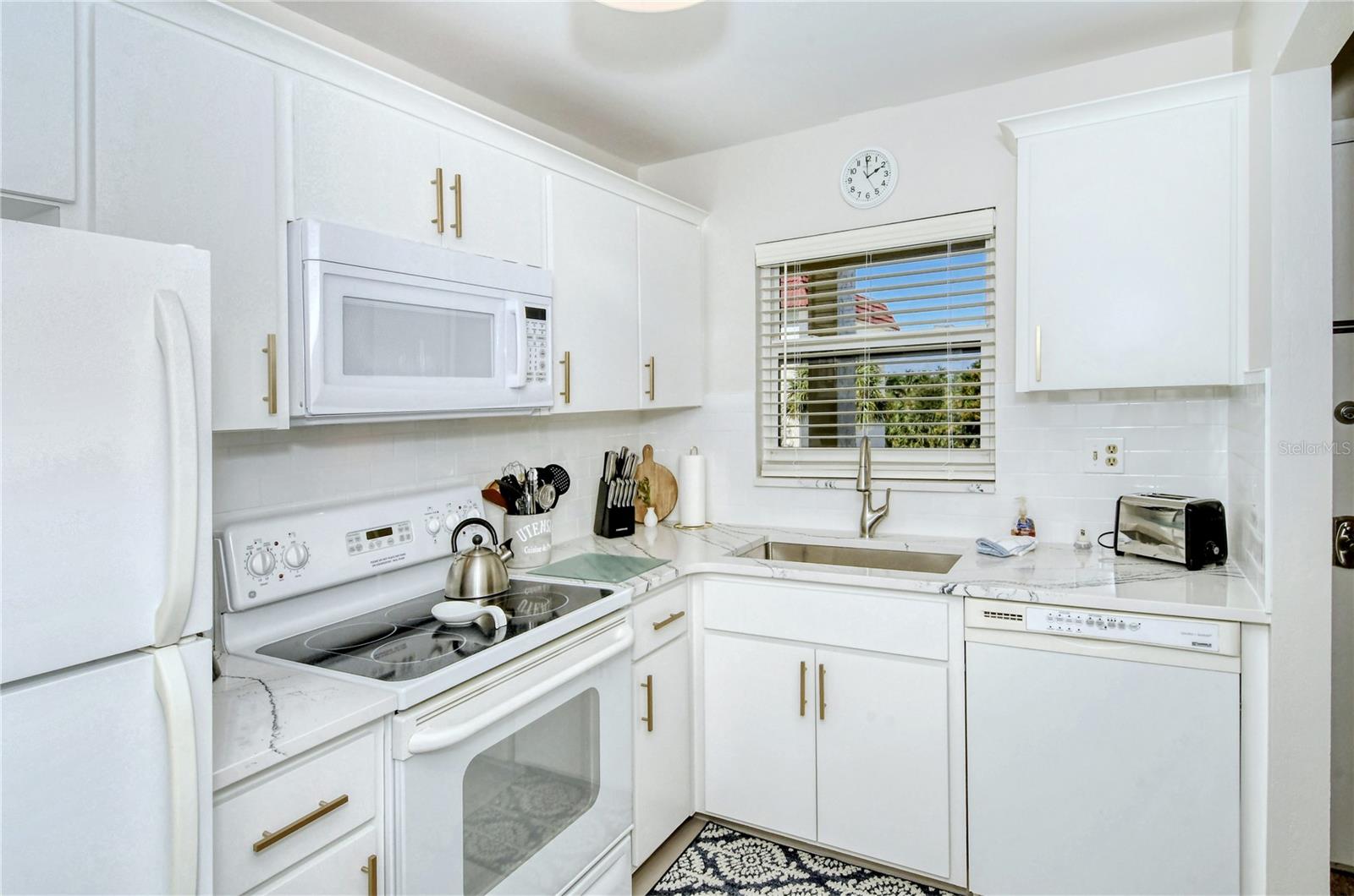 925 BEACH RD #310, SARASOTA, FL — photo 12