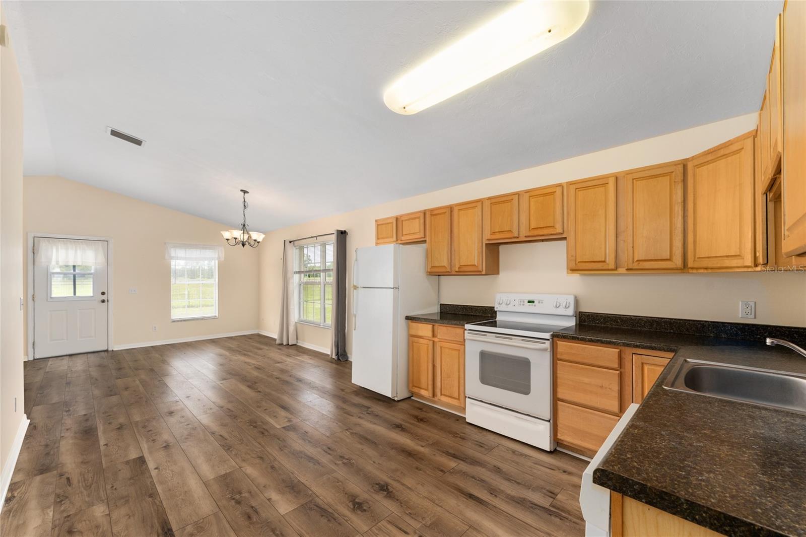 553 NE 205TH AVE, WILLISTON, FL — photo 36