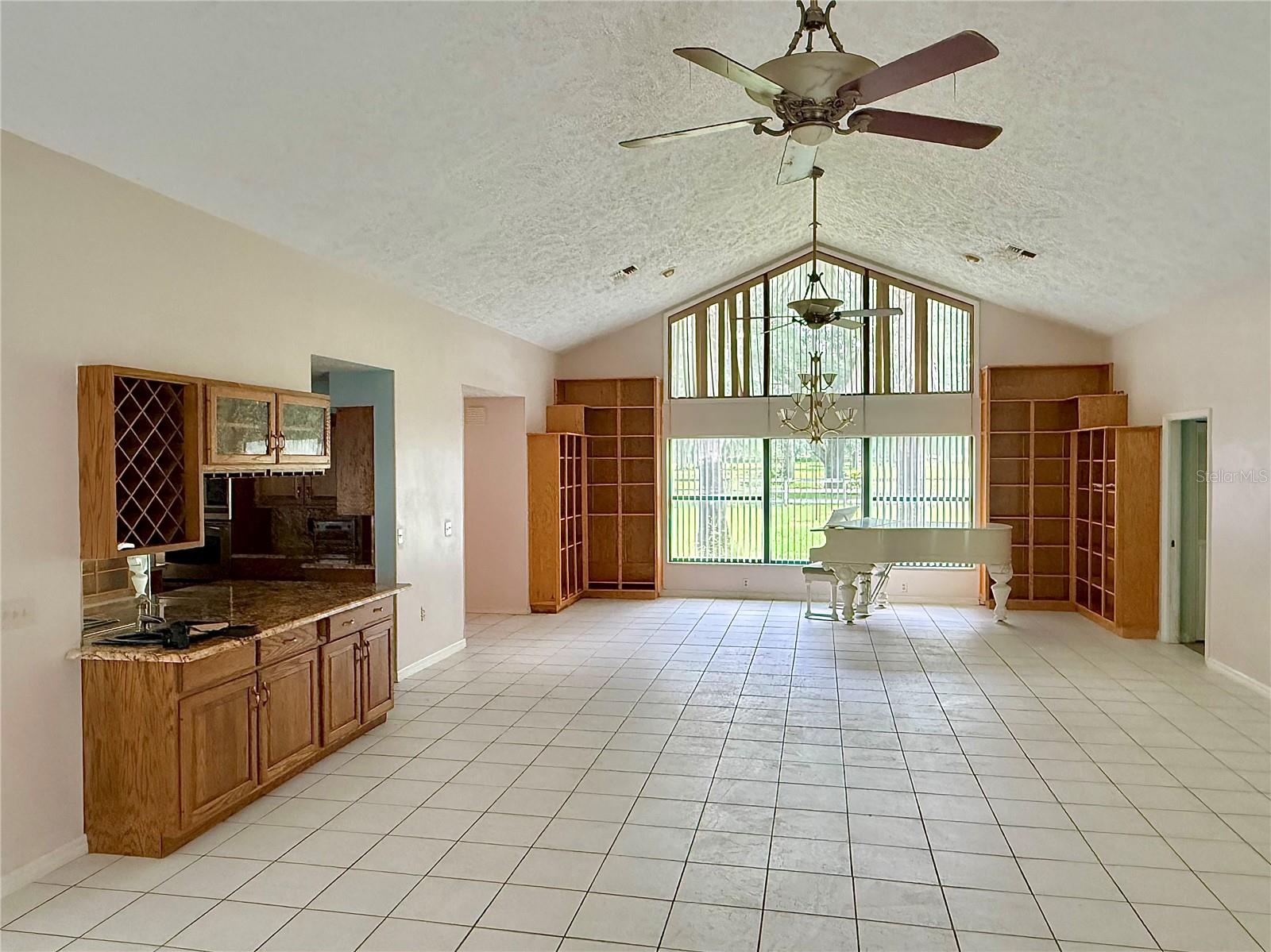 553 NE 205TH AVE, WILLISTON, FL — photo 9