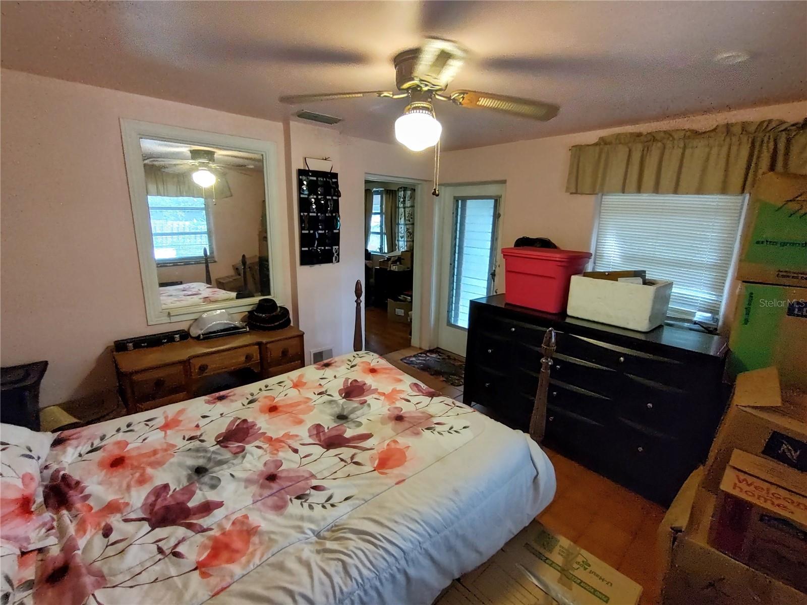 995 W 11TH AVE, MOUNT DORA, FL — photo 54