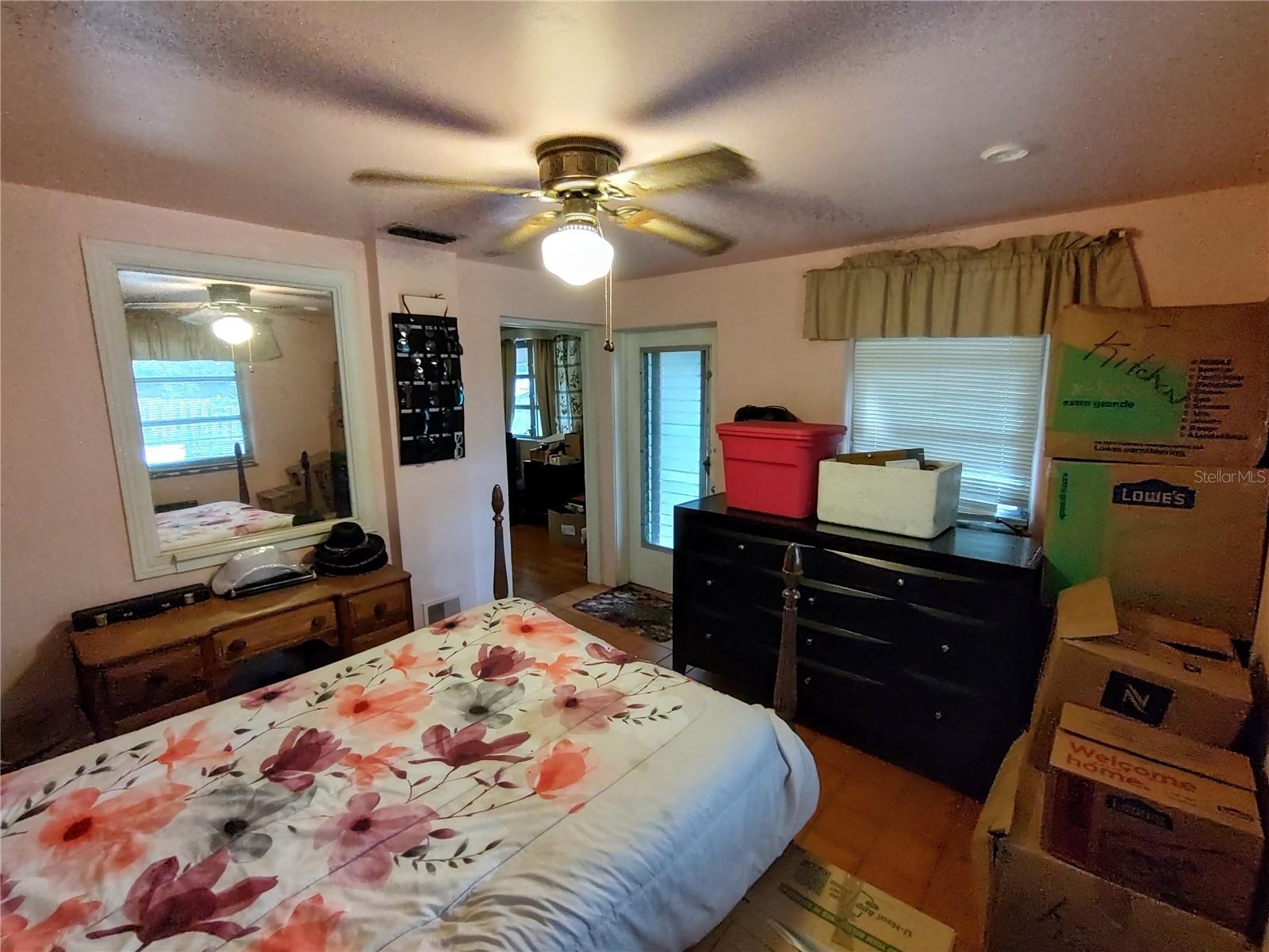995 W 11TH AVE, MOUNT DORA, FL — photo 55