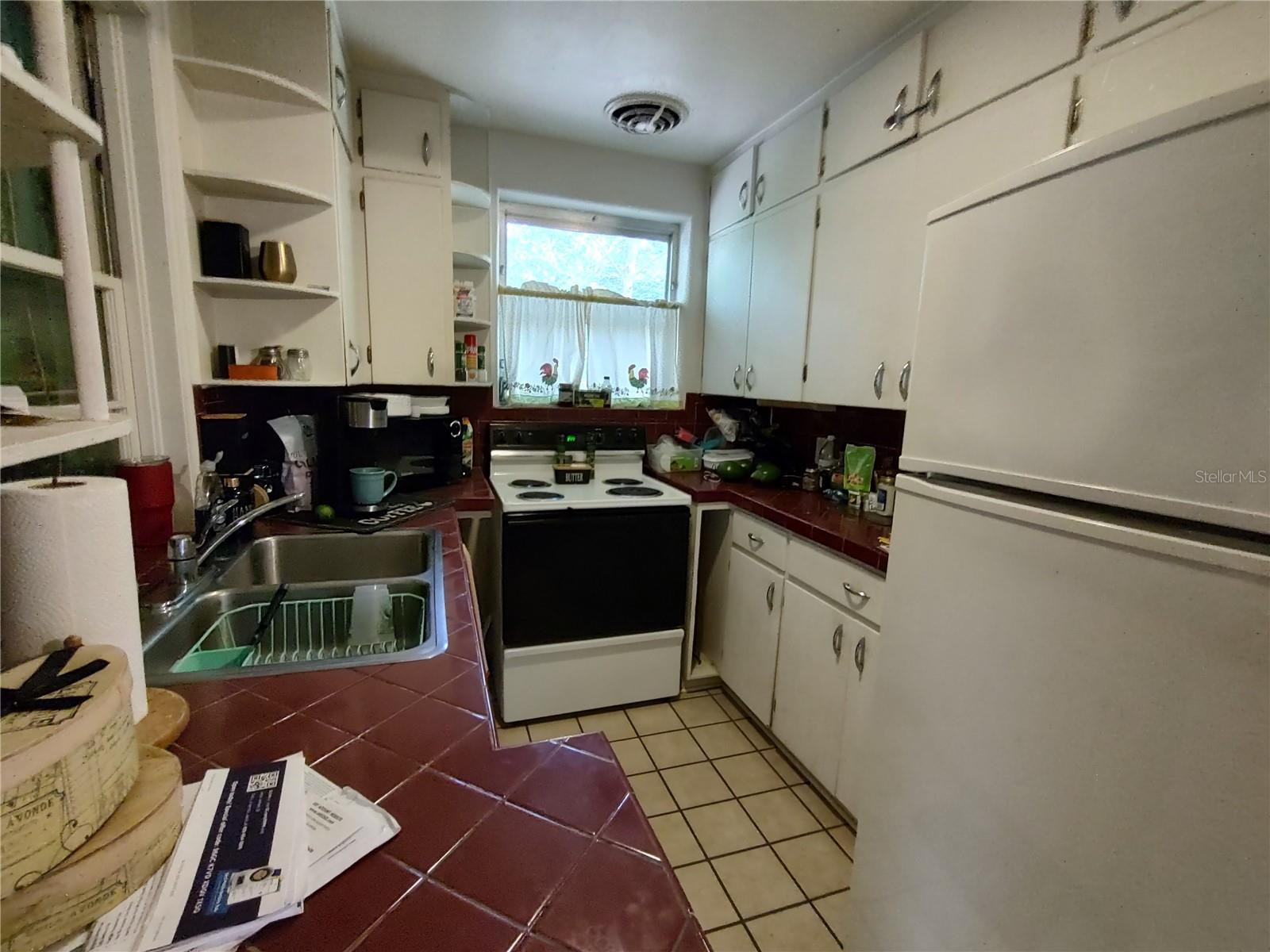 995 W 11TH AVE, MOUNT DORA, FL — photo 62