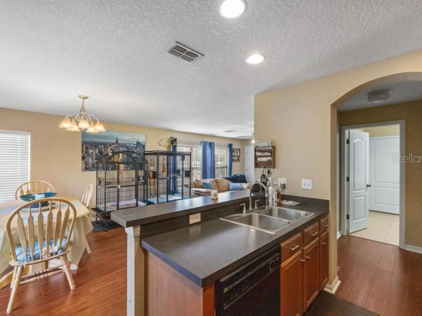 4564 LIMERICK DR, TAMPA, FL — photo 12
