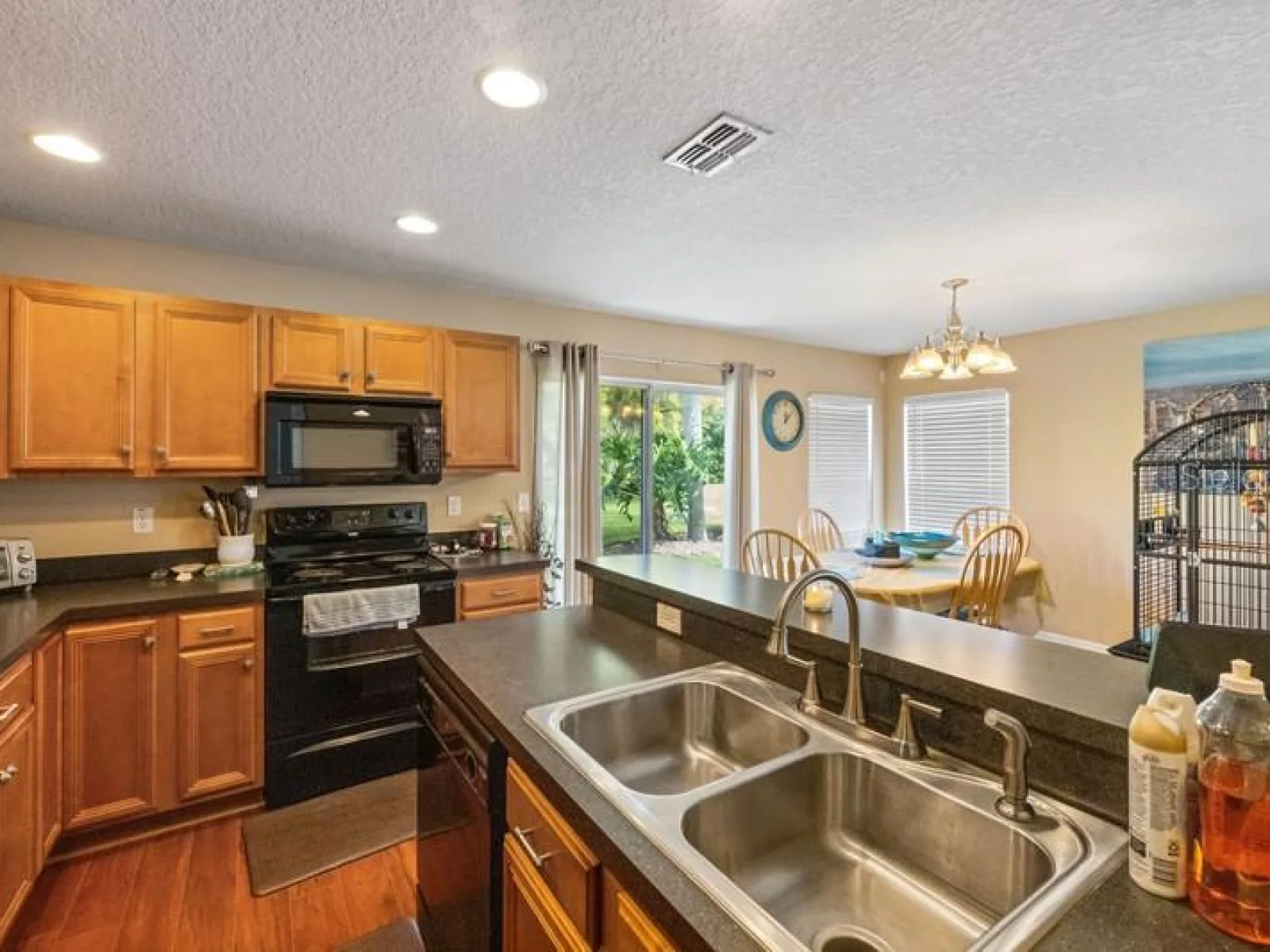 4564 LIMERICK DR, TAMPA, FL — photo 16