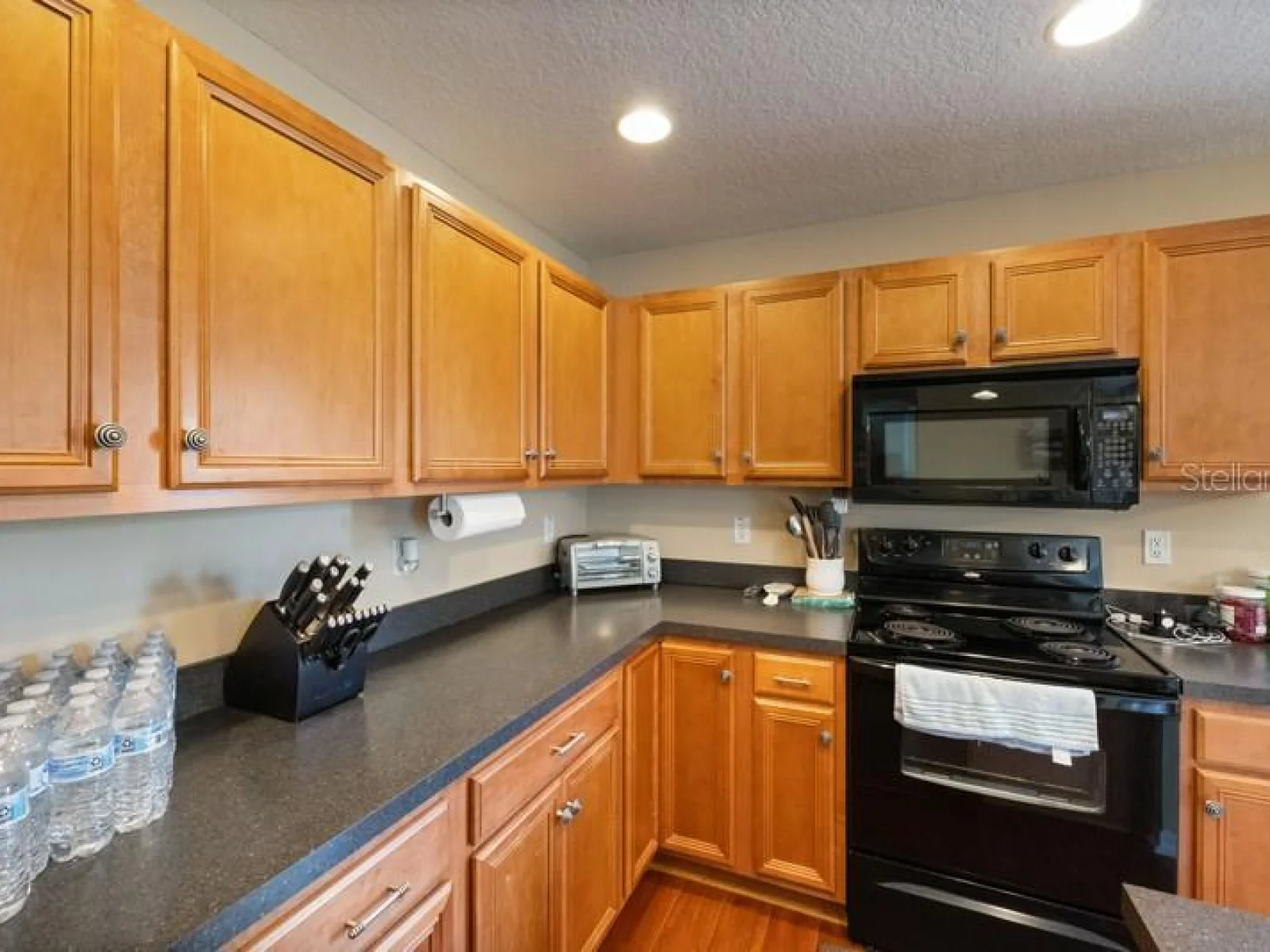 4564 LIMERICK DR, TAMPA, FL — photo 17