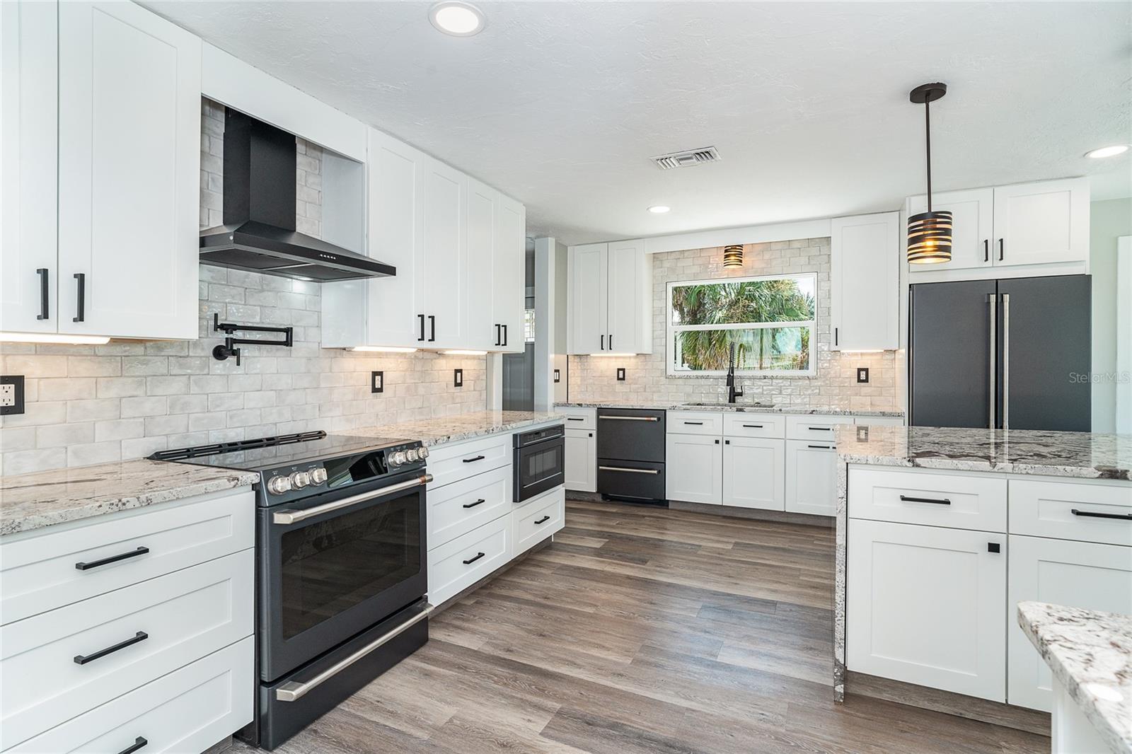 20 N GULF BLVD, PLACIDA, FL — photo 13