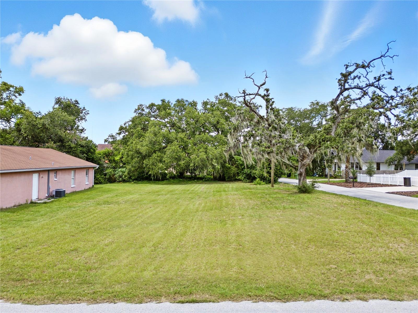301 W KENTUCKY AVE, TAMPA, FL — photo 16