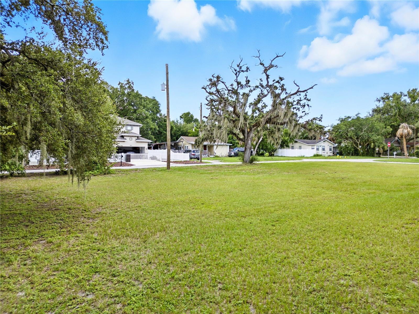 301 W KENTUCKY AVE, TAMPA, FL — photo 27