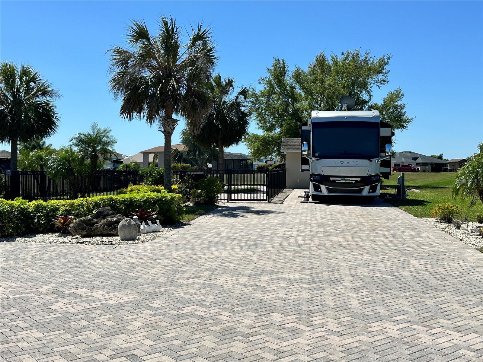 728 TEABERRY TRL, POLK CITY, FL