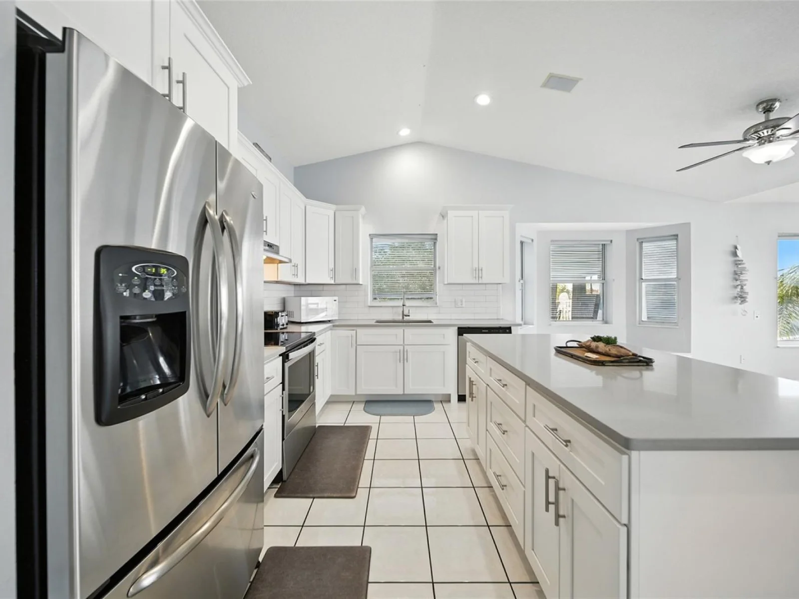 2435 N WATERSEDGE DR, CRYSTAL RIVER, FL — photo 15