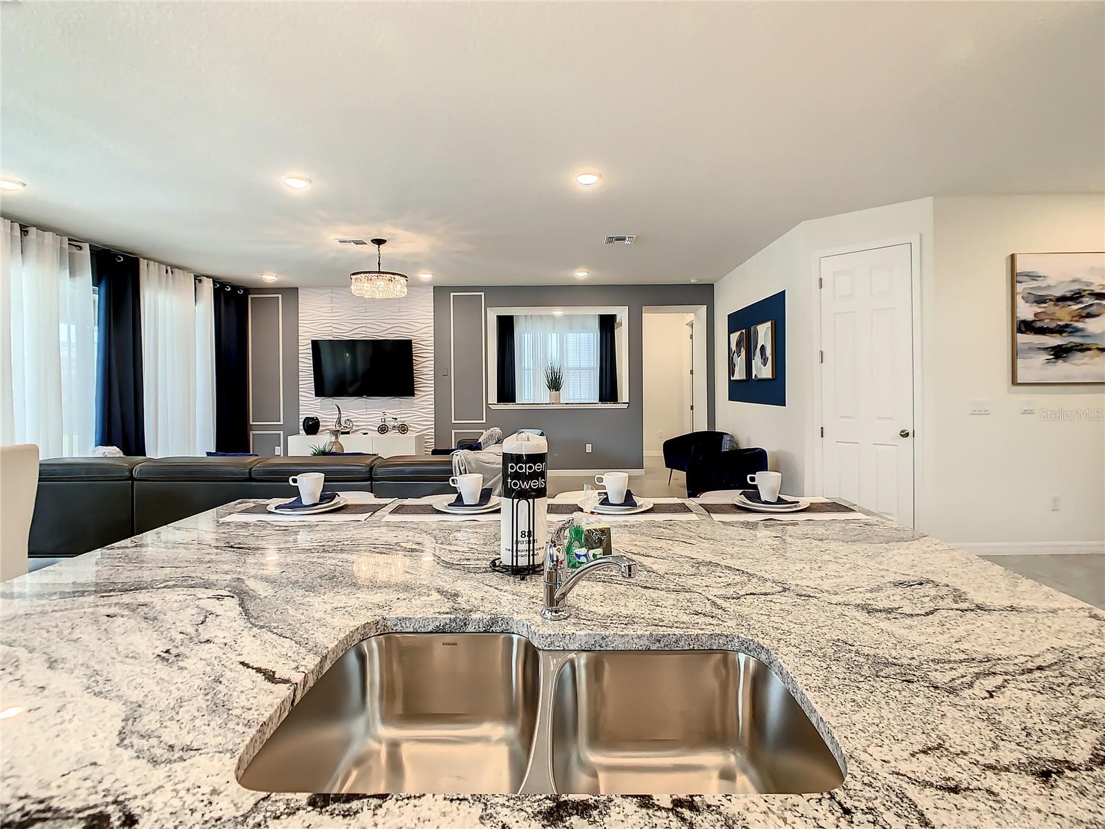 8919 TROPICAL HAVEN CT, KISSIMMEE, FL — photo 16