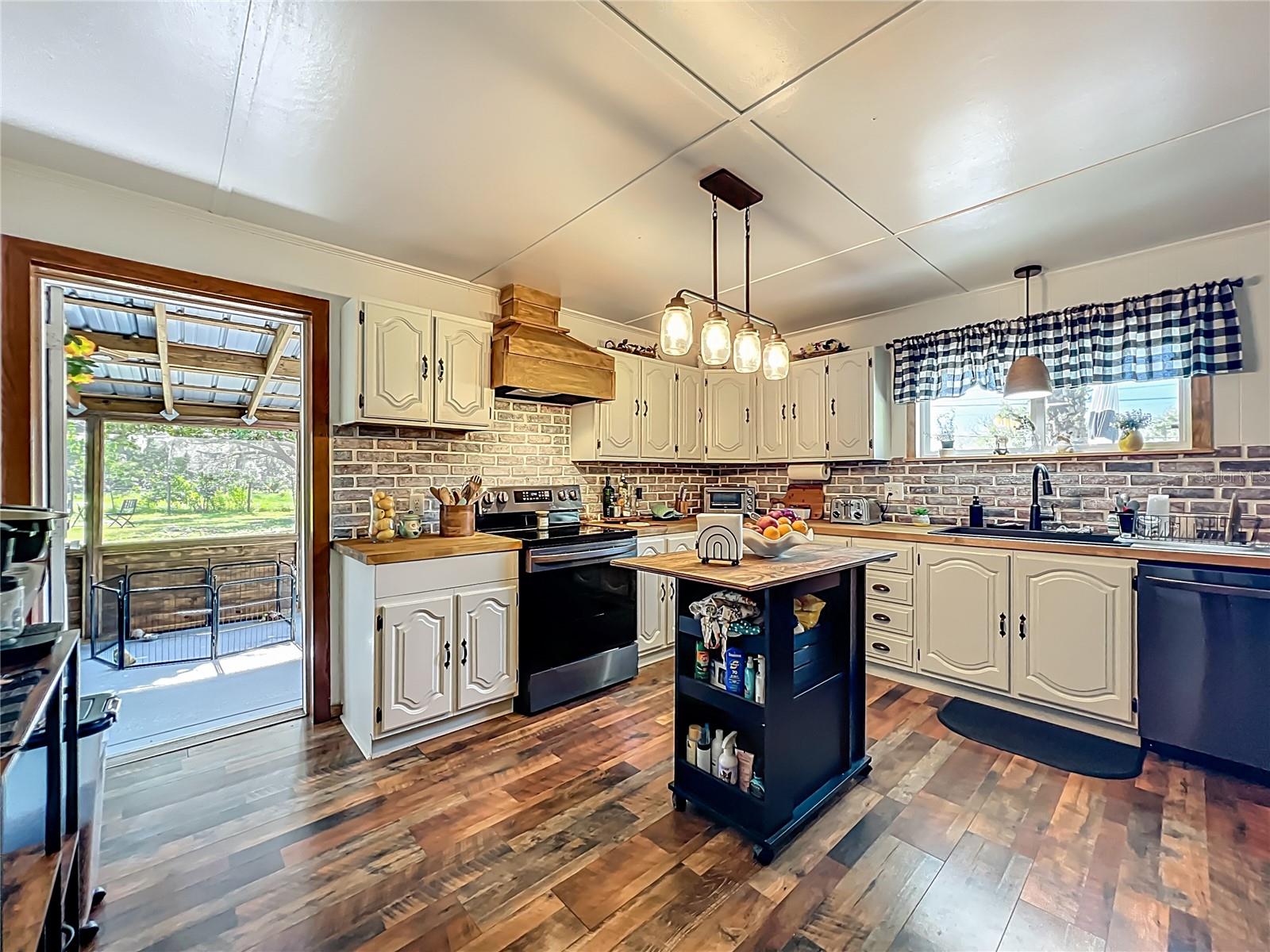 7971 E HIGHWAY 25, BELLEVIEW, FL — photo 14