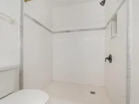 2548 ALBION AVE — photo 33
