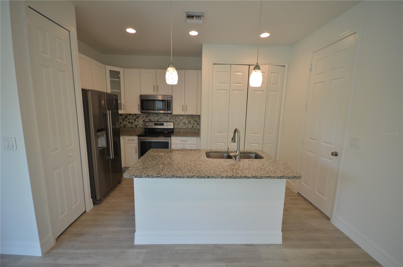 272 PELTON CIR, PORT CHARLOTTE, FL — photo 16