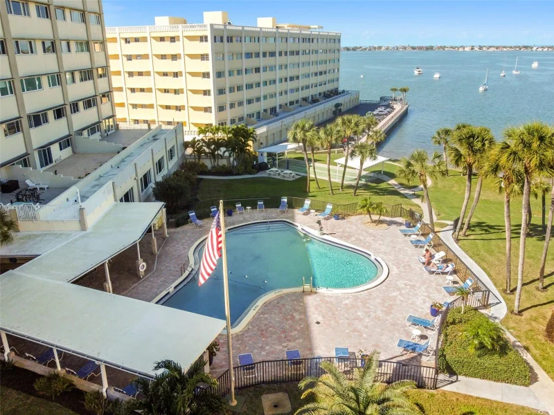 100 BLUFF VIEW DR #607A, BELLEAIR BLUFFS, FL