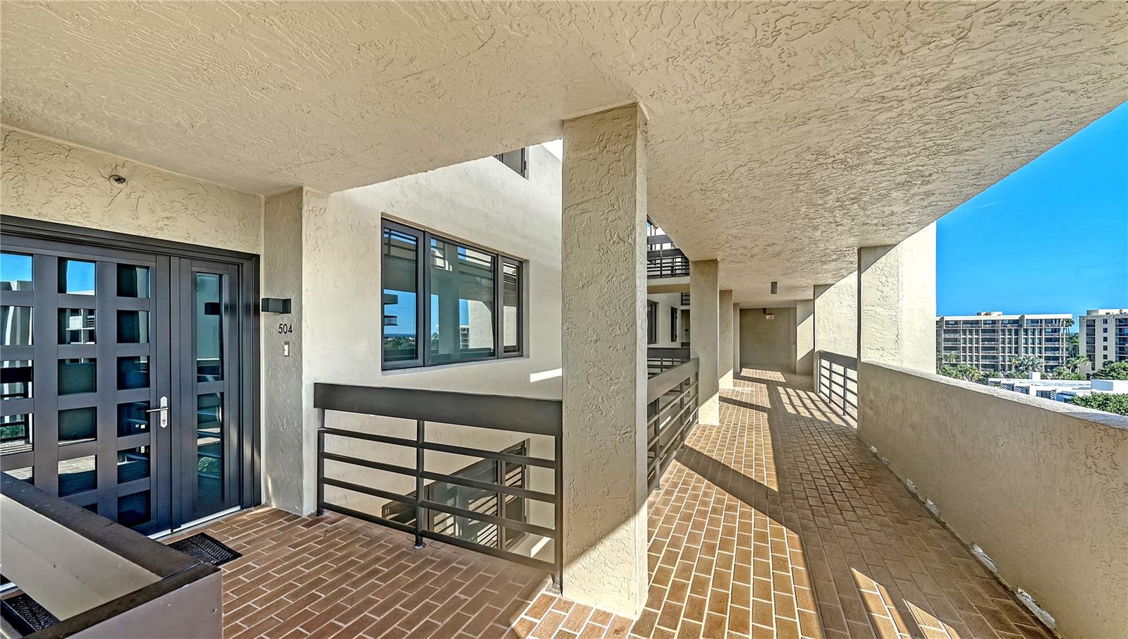1055 GULF OF MEXICO DR #504, LONGBOAT KEY, FL — photo 4