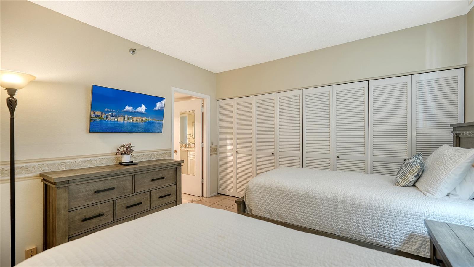1055 GULF OF MEXICO DR #504, LONGBOAT KEY, FL — photo 20