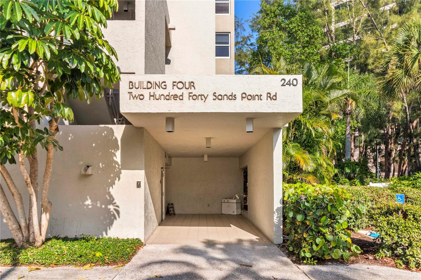 240 SANDS POINT RD #4102, LONGBOAT KEY, FL — photo 2