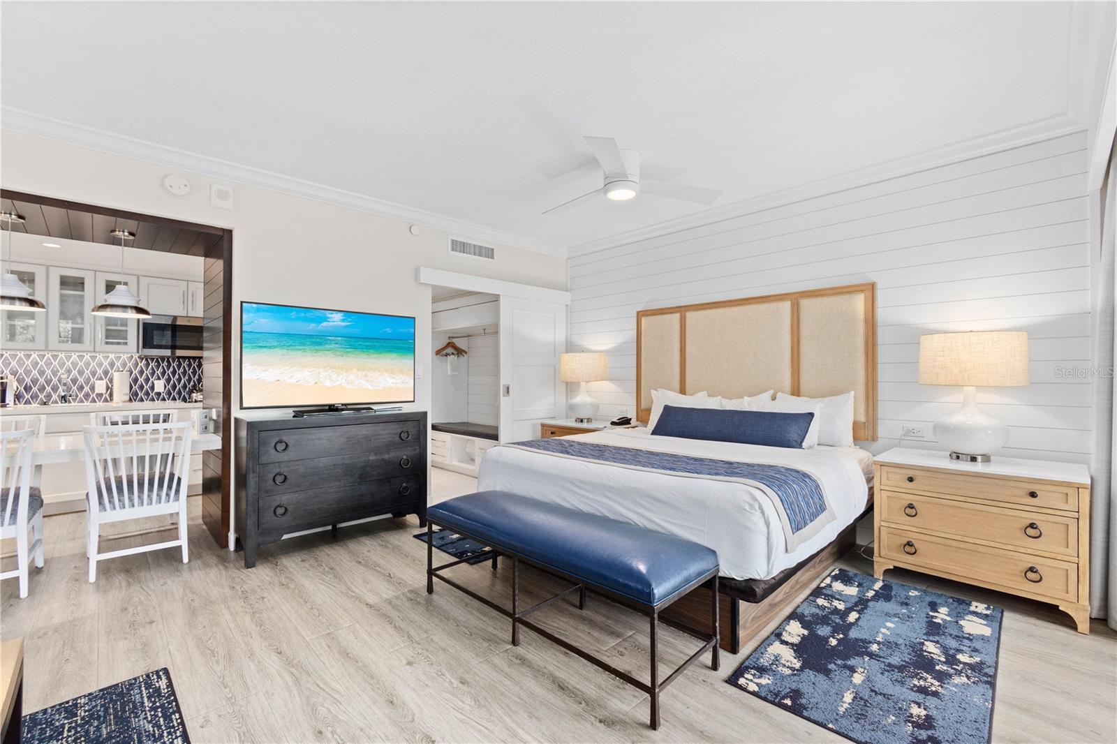 240 SANDS POINT RD #4102, LONGBOAT KEY, FL — photo 12