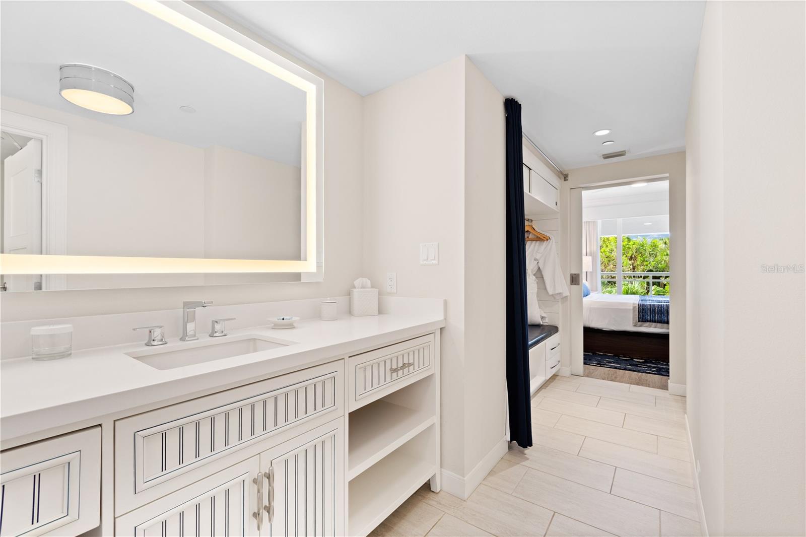 240 SANDS POINT RD #4102, LONGBOAT KEY, FL — photo 14