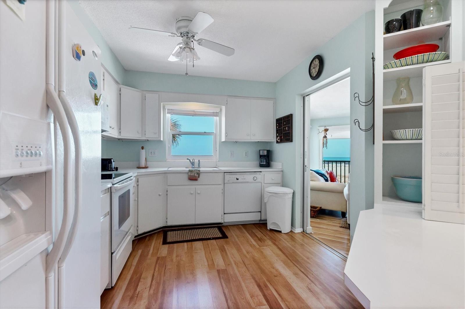 1336 BENJAMIN FRANKLIN DR #F2, SARASOTA, FL — photo 12