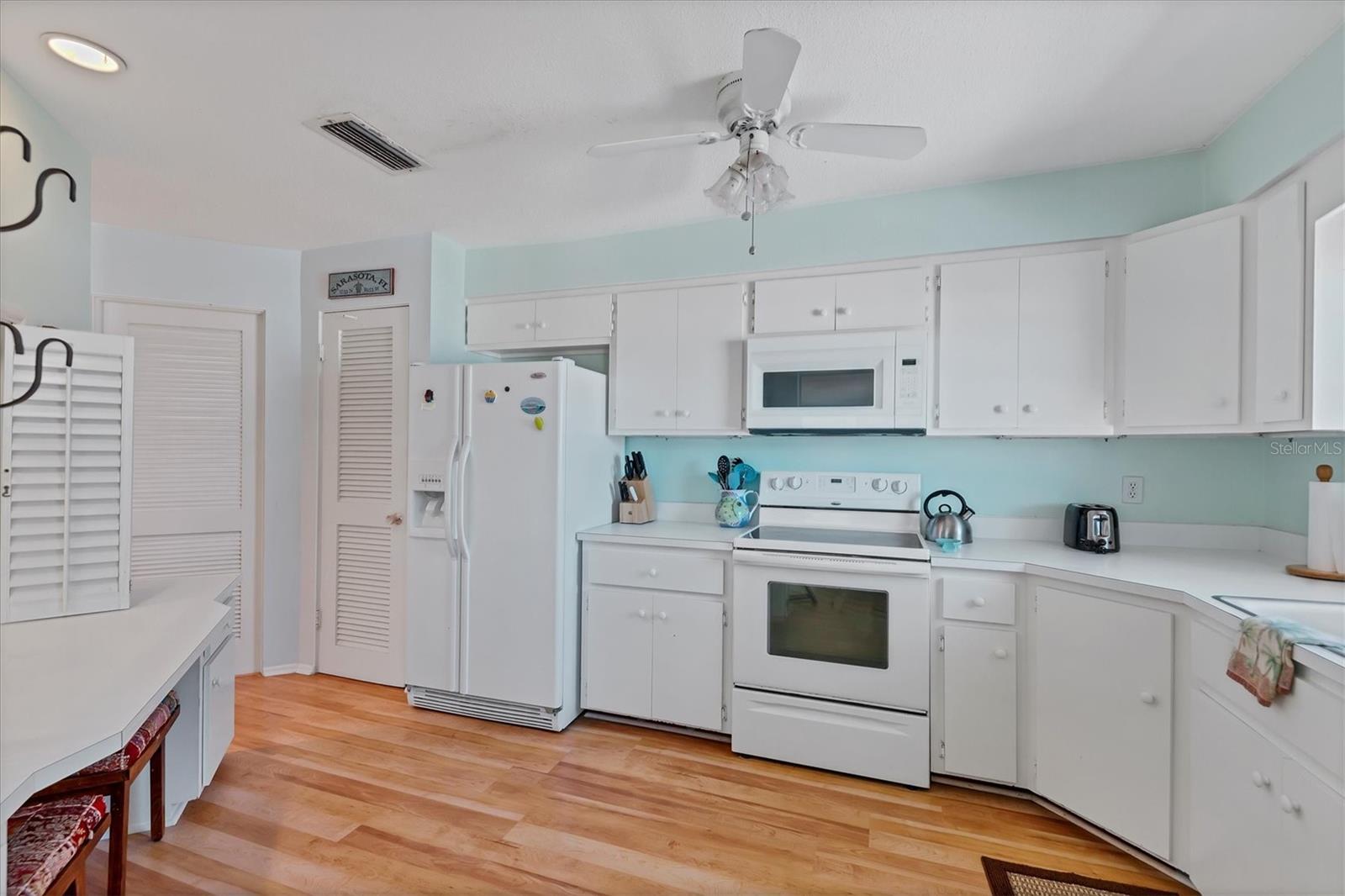 1336 BENJAMIN FRANKLIN DR #F2, SARASOTA, FL — photo 13