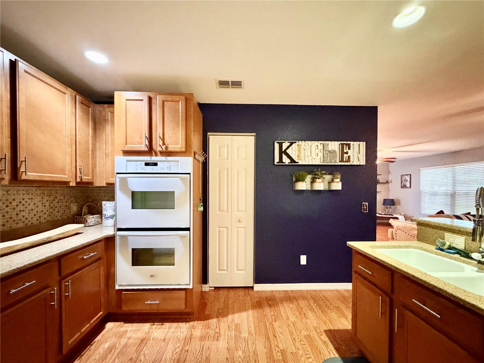 12406 NE 50TH VW, OXFORD, FL — photo 13