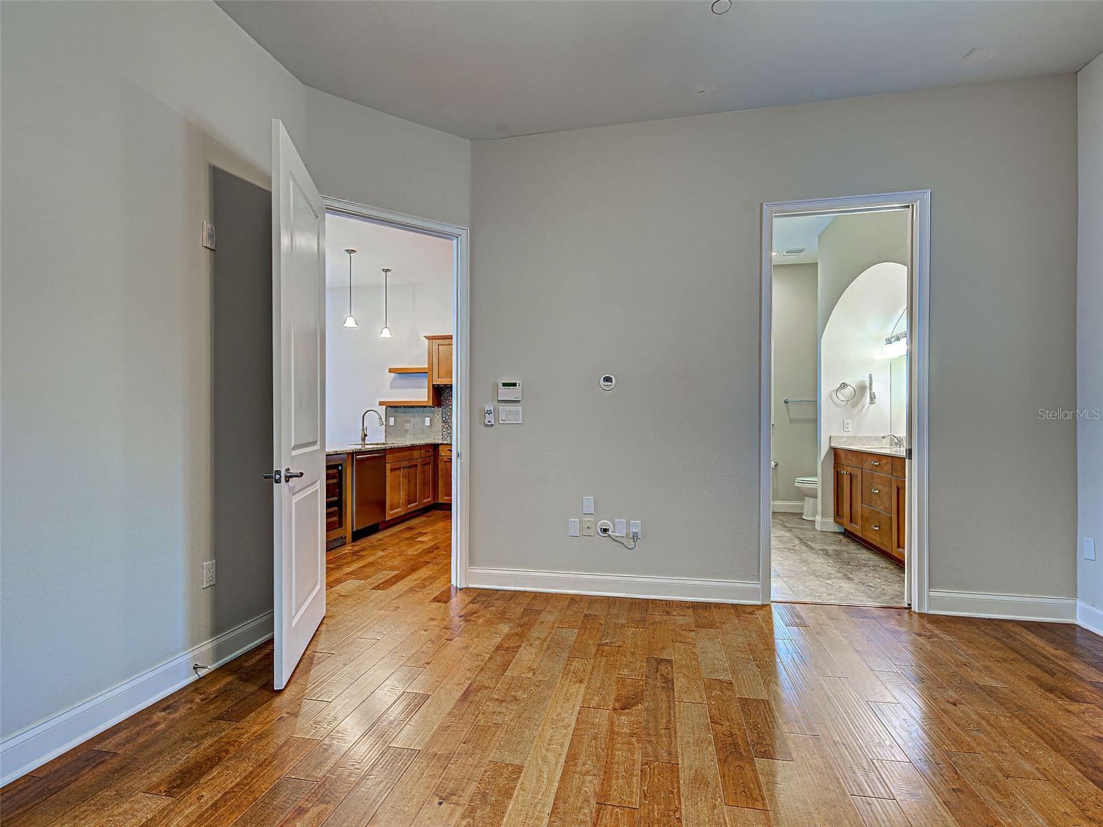 445 NOKOMIS AVE S #210, VENICE, FL — photo 31