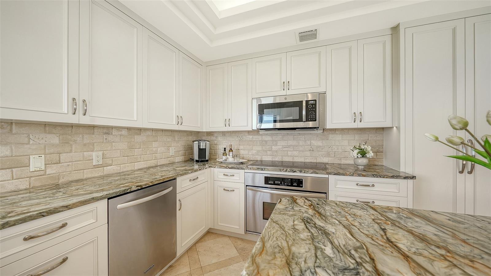 435 L AMBIANCE DR #L707, LONGBOAT KEY, FL — photo 28