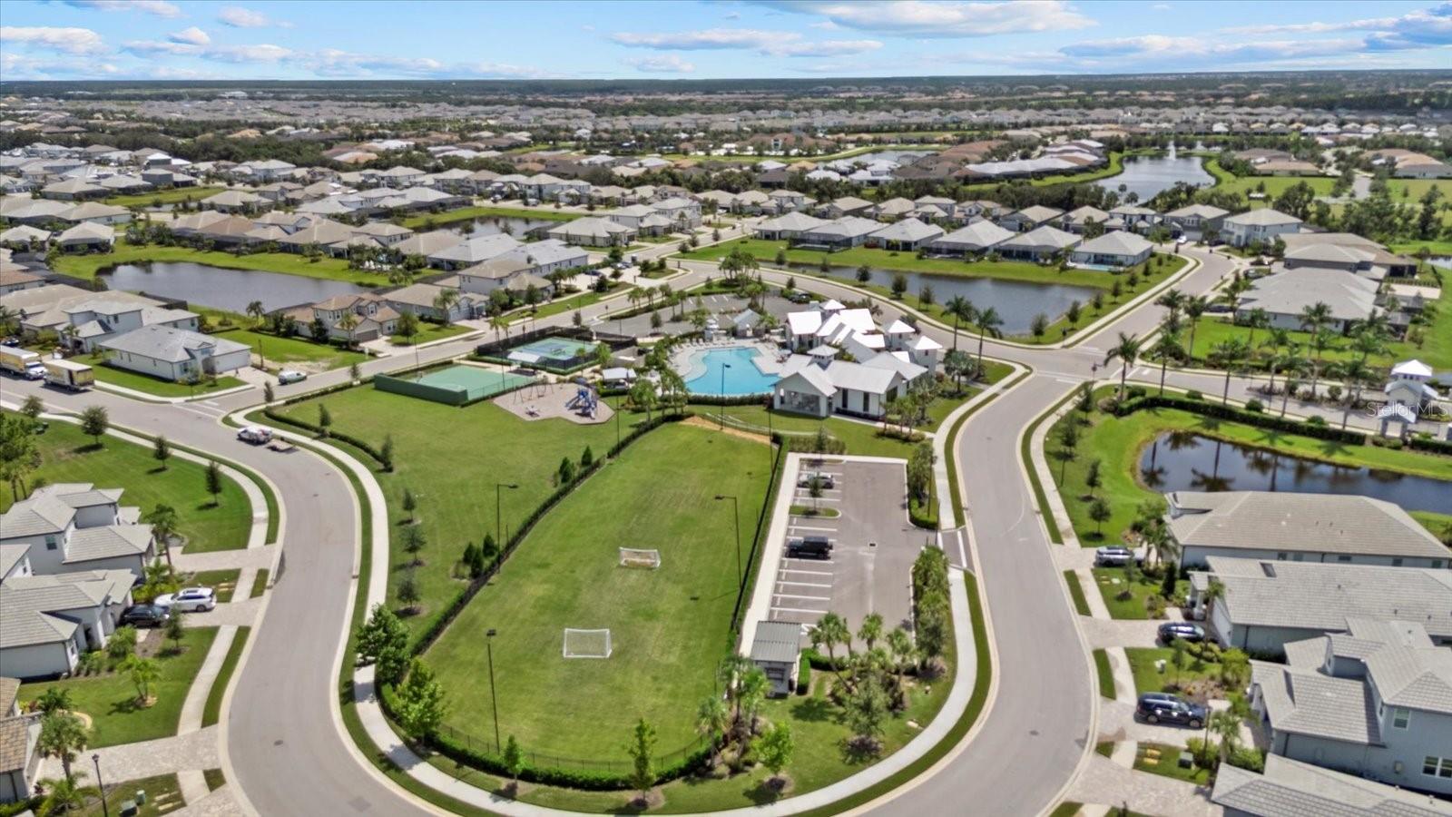 16750 SAVORY MIST CIR, BRADENTON, FL — photo 48