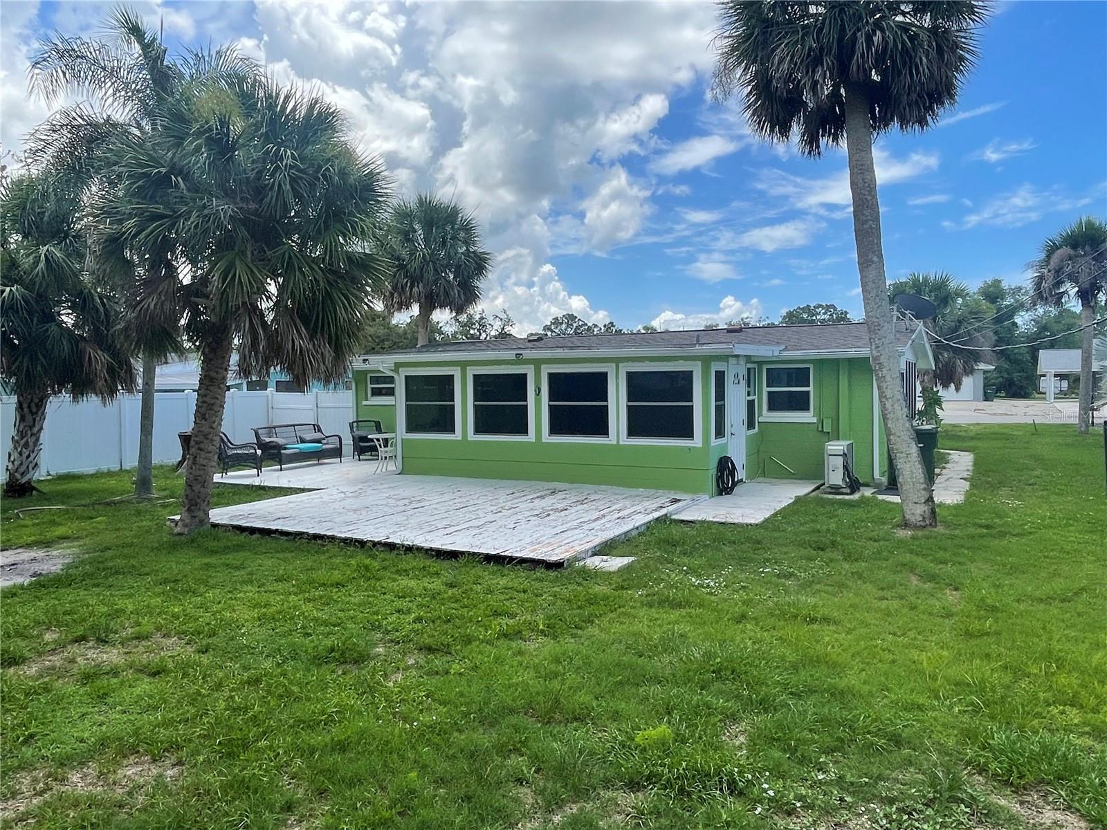 330 E FRAY ST, ENGLEWOOD, FL — photo 3