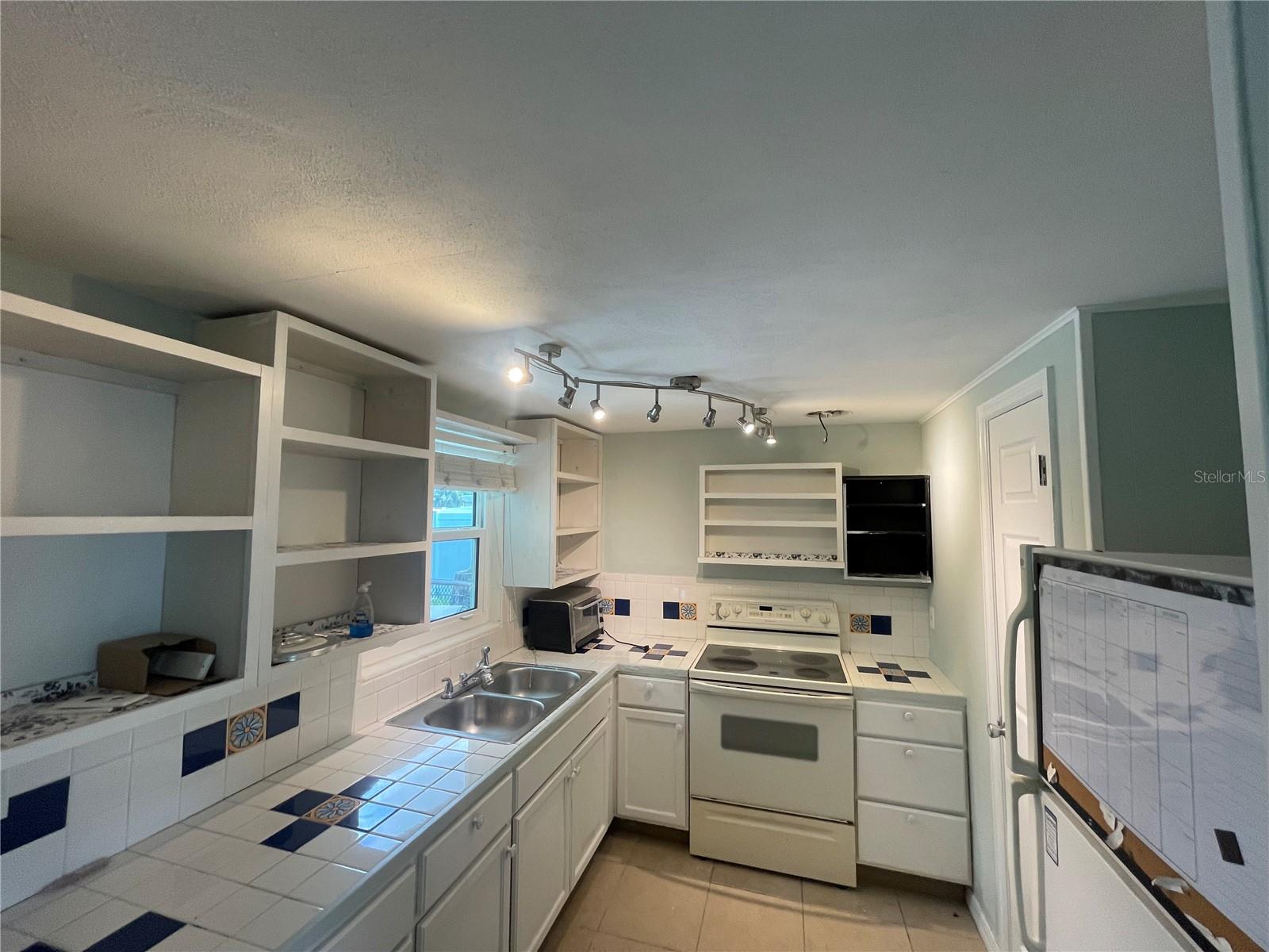 330 E FRAY ST, ENGLEWOOD, FL — photo 6