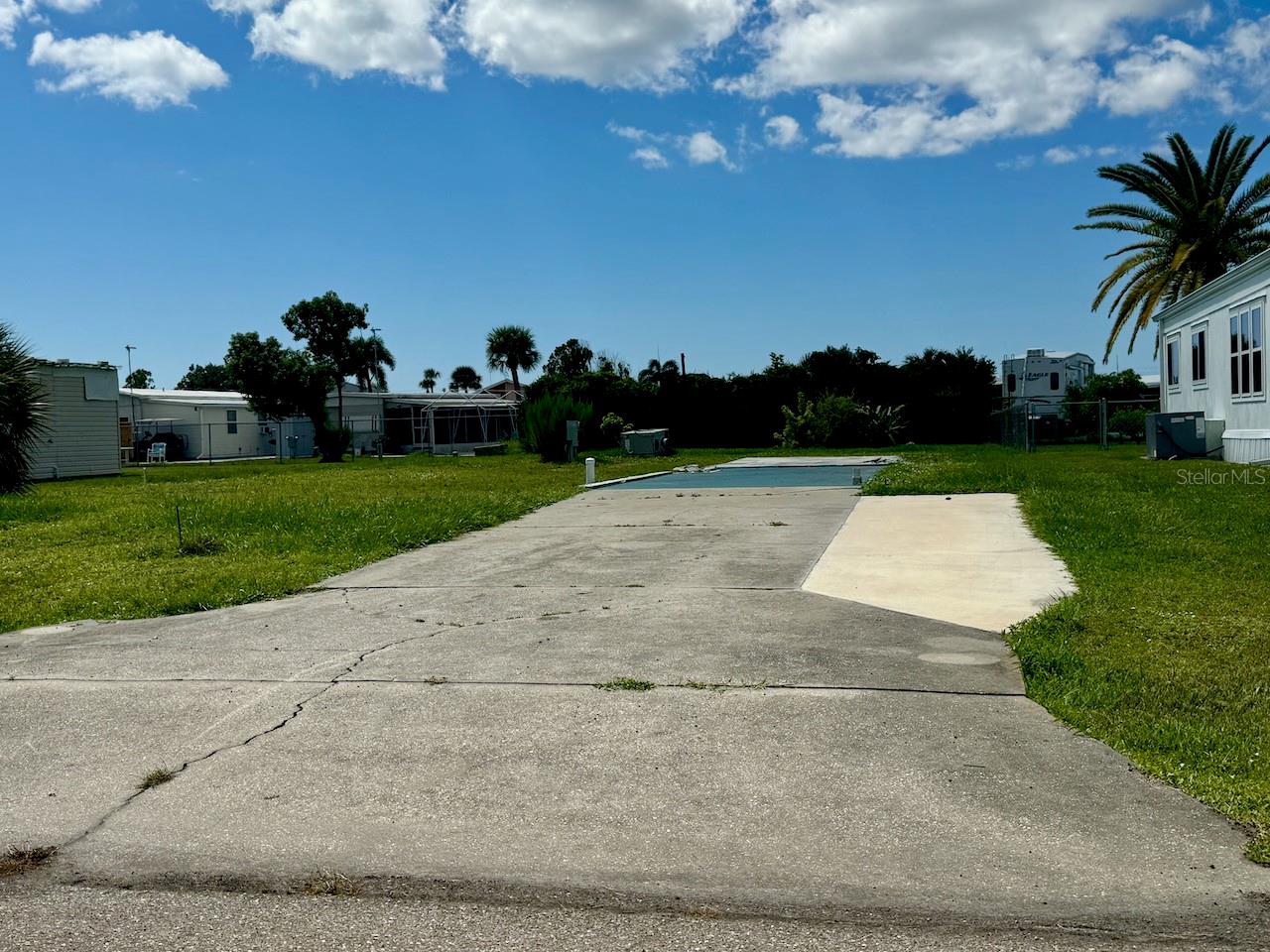 1574 BLUE HERON DR, ENGLEWOOD, FL