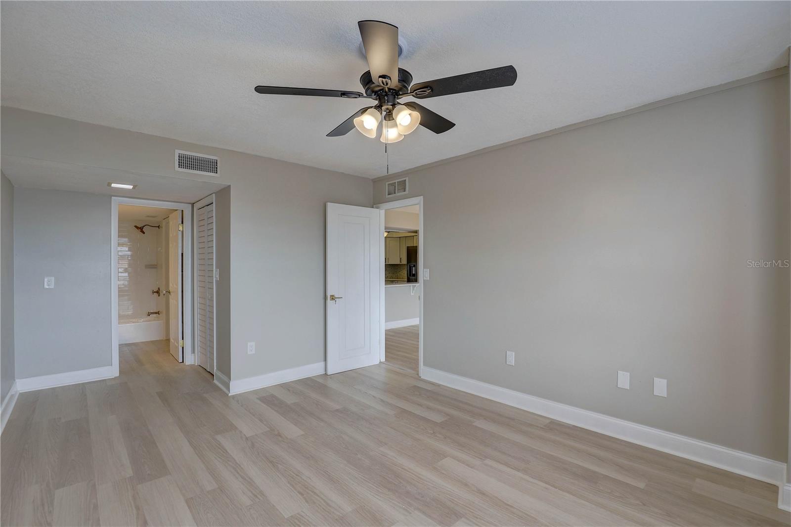 4900 BRITTANY DR S #1409, ST PETERSBURG, FL — photo 23