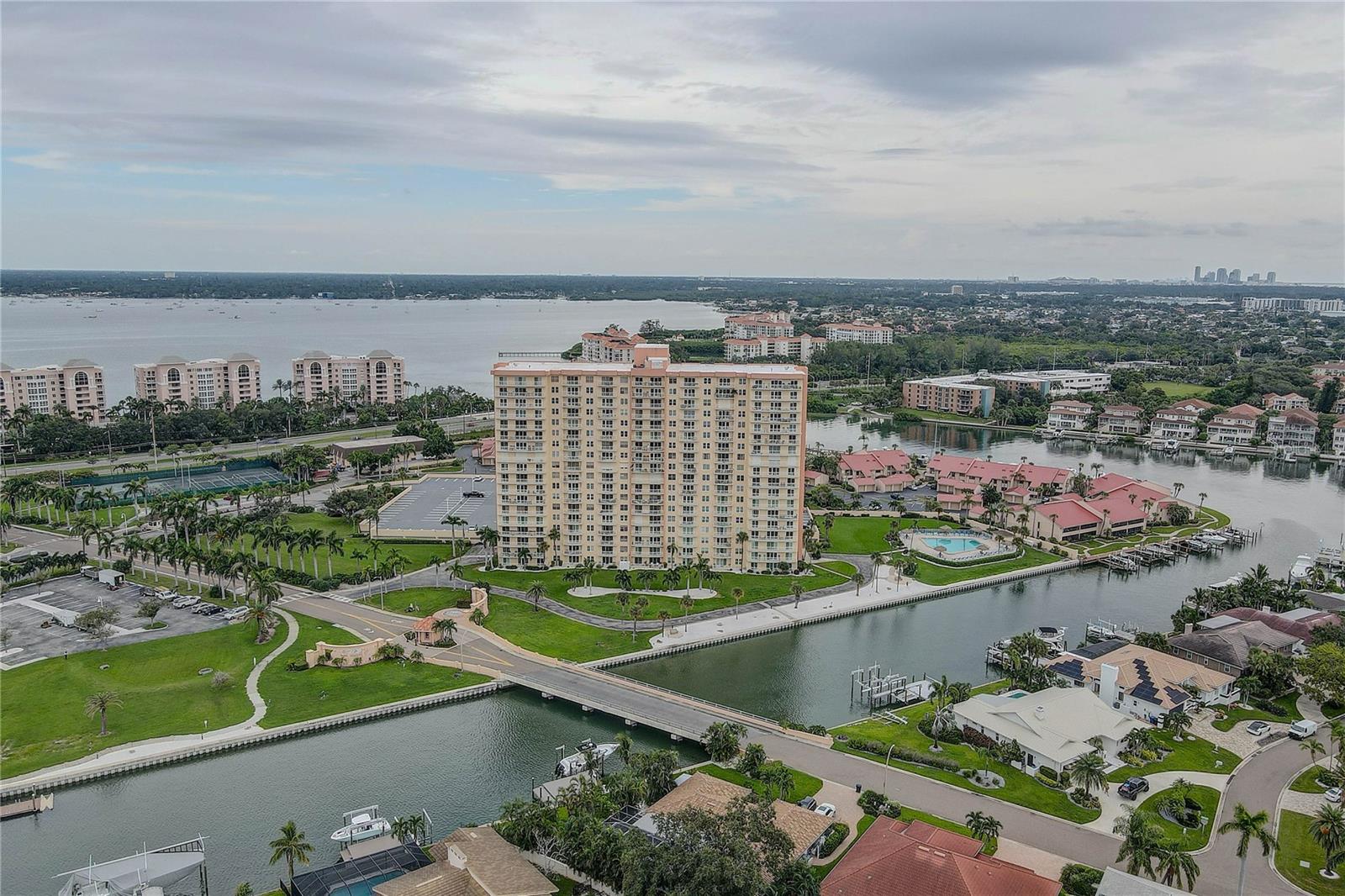 4900 BRITTANY DR S #1409, ST PETERSBURG, FL — photo 27
